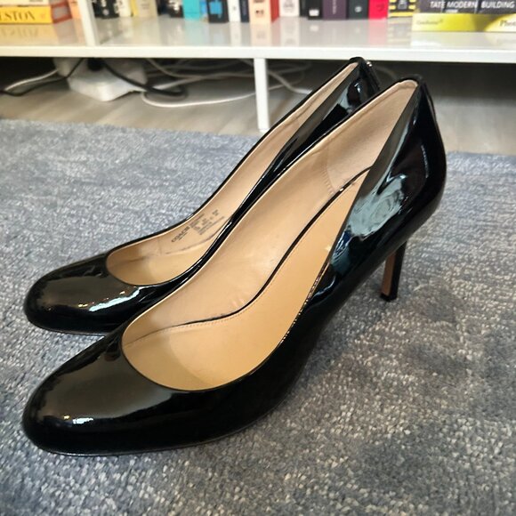 Coach Black Patent Leather Classic Pumps - Elegant Designer Heels - Picture 2 of 2